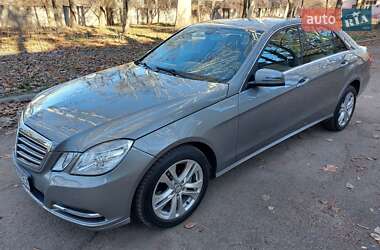 Седан Mercedes-Benz E-Class 2012 в Одессе