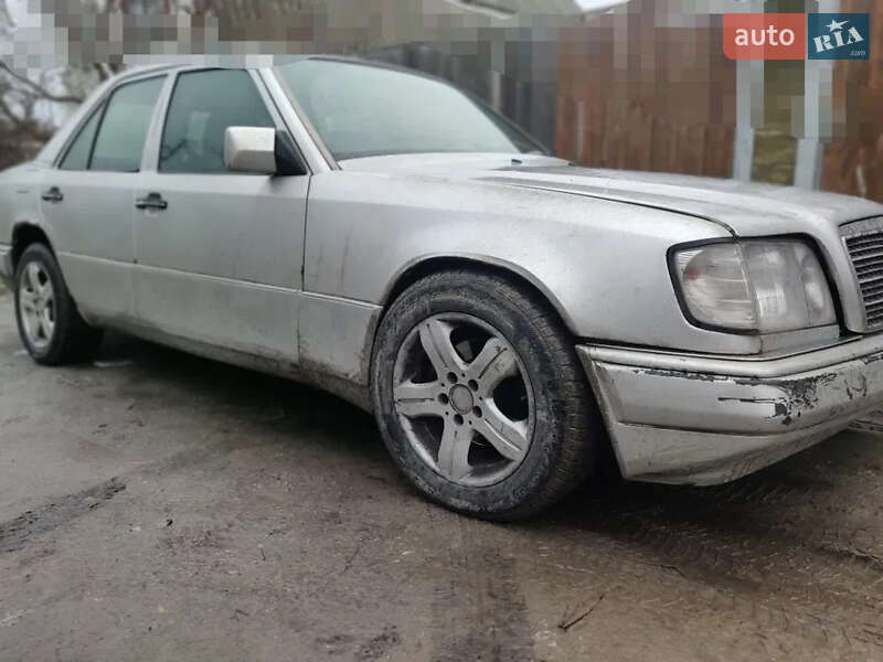 Mercedes-Benz E-Class 1994