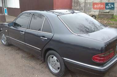 Седан Mercedes-Benz E-Class 1997 в Запоріжжі