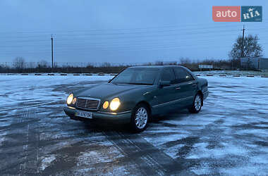 Седан Mercedes-Benz E-Class 1996 в Рівному