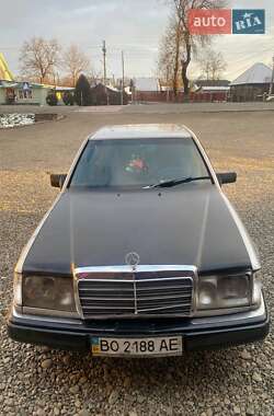 Седан Mercedes-Benz E-Class 1988 в Мілієве