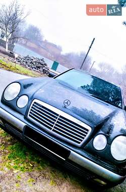 Седан Mercedes-Benz E-Class 1998 в Полтаві