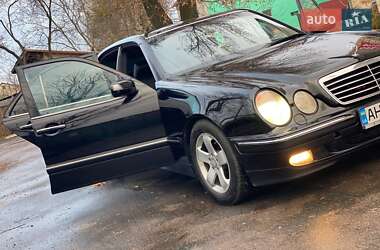 Седан Mercedes-Benz E-Class 2001 в Костополе