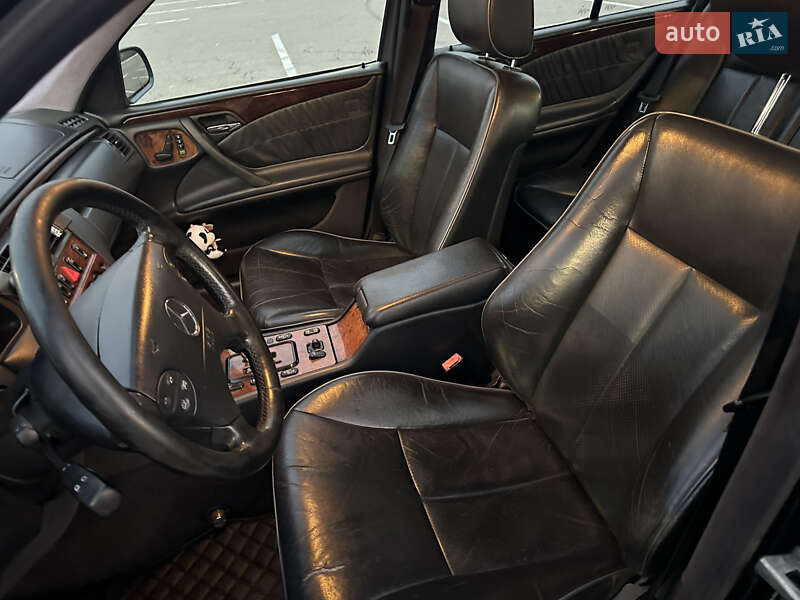 Седан Mercedes-Benz E-Class 1999 в Киеве