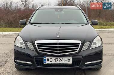 Універсал Mercedes-Benz E-Class 2011 в Ужгороді