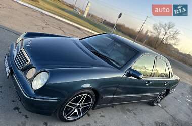 Седан Mercedes-Benz E-Class 2001 в Костополе