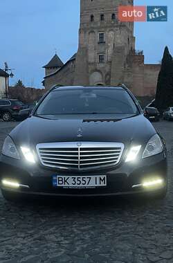 Універсал Mercedes-Benz E-Class 2011 в Луцьку