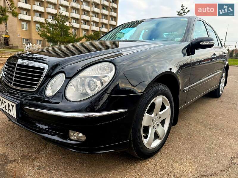 Mercedes-Benz E-Class 2005