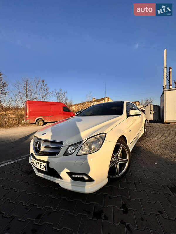 Купе Mercedes-Benz E-Class 2011 в Виннице фото 3 Купе Mercedes-Benz E-Class 2011 в Виннице