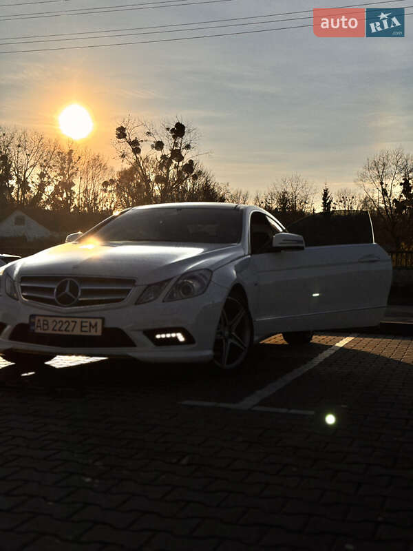 Купе Mercedes-Benz E-Class 2011 в Виннице фото 4 Купе Mercedes-Benz E-Class 2011 в Виннице