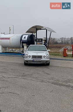 Седан Mercedes-Benz E-Class 1997 в Києві