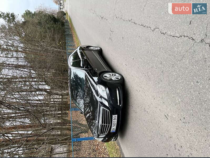 Седан Mercedes-Benz E-Class 2011 в Березному