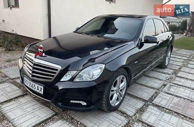 Седан Mercedes-Benz E-Class 2010 в Ужгороде