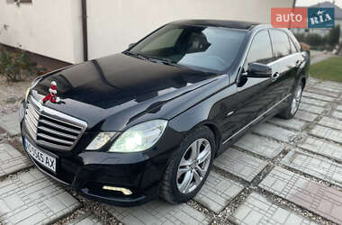 Седан Mercedes-Benz E-Class 2010 в Ужгороді