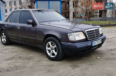 Седан Mercedes-Benz E-Class 1994 в Харькове