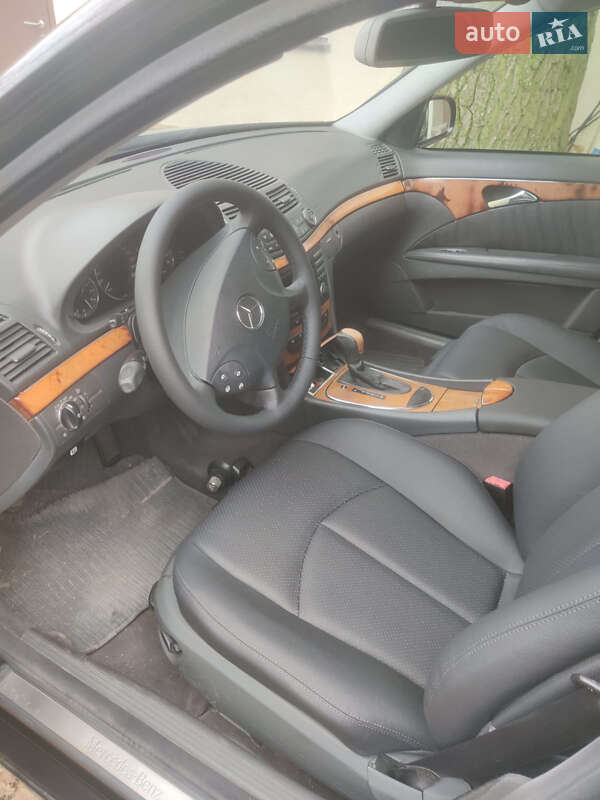 Седан Mercedes-Benz E-Class 2002 в Одессе