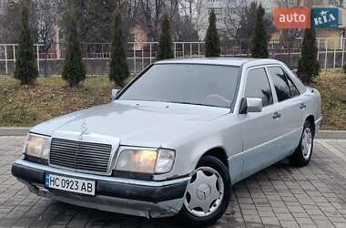 Седан Mercedes-Benz E-Class 1985 в Дрогобичі