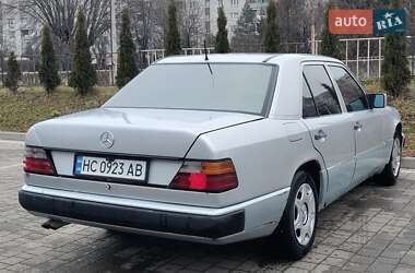 Седан Mercedes-Benz E-Class 1985 в Дрогобичі