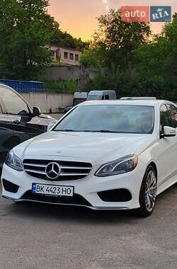Седан Mercedes-Benz E-Class 2015 в 