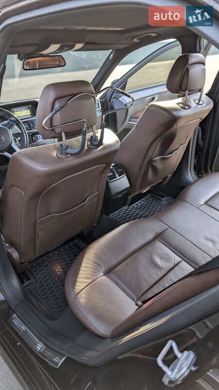 Седан Mercedes-Benz E-Class 2009 в Ивано-Франковске