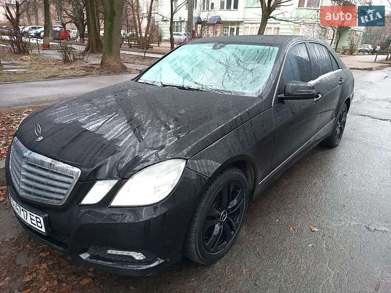 Седан Mercedes-Benz E-Class 2009 в Киеве