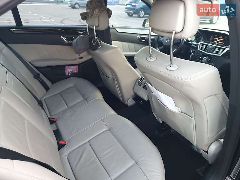 Седан Mercedes-Benz E-Class 2009 в Киеве