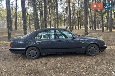 Седан Mercedes-Benz E-Class 1997 в Сумах