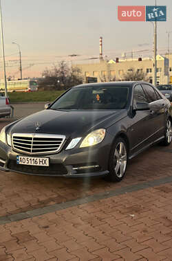 Седан Mercedes-Benz E-Class 2012 в Ужгороді