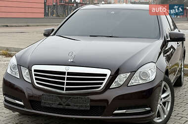 Седан Mercedes-Benz E-Class 2010 в Львові