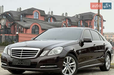 Седан Mercedes-Benz E-Class 2010 в Львові