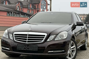 Седан Mercedes-Benz E-Class 2010 в Львові