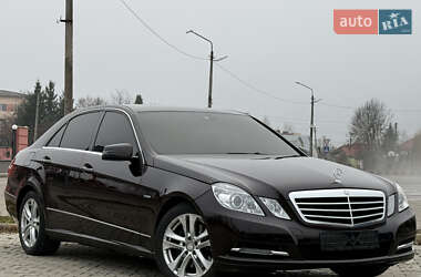 Седан Mercedes-Benz E-Class 2010 в Львові