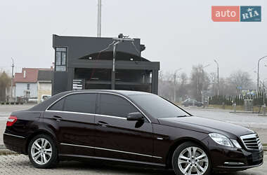 Седан Mercedes-Benz E-Class 2010 в Львові