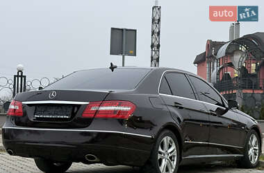 Седан Mercedes-Benz E-Class 2010 в Львові