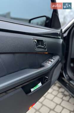 Седан Mercedes-Benz E-Class 2011 в 