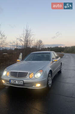 Седан Mercedes-Benz E-Class 2004 в Рокитному