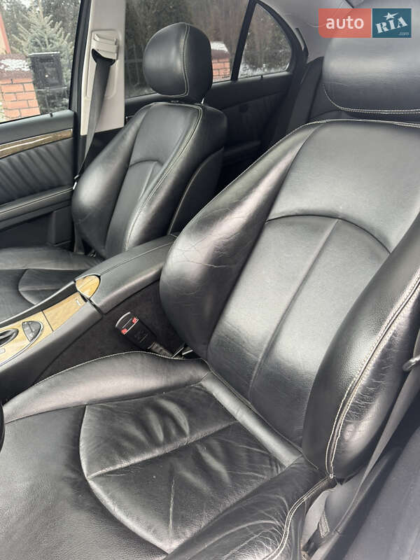 Седан Mercedes-Benz E-Class 2007 в Сарнах