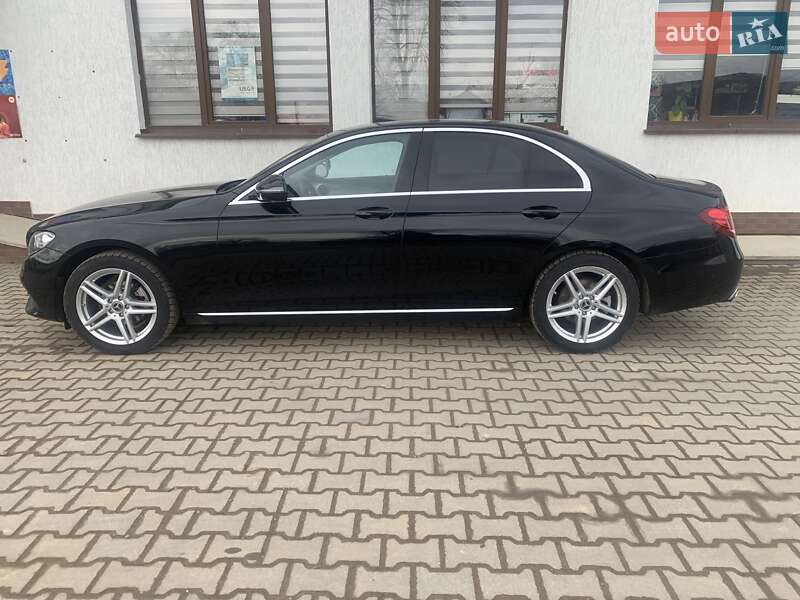 Седан Mercedes-Benz E-Class 2018 в Черновцах
