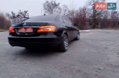 Седан Mercedes-Benz E-Class 2011 в Миргороді