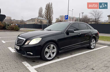 Седан Mercedes-Benz E-Class 2009 в Києві