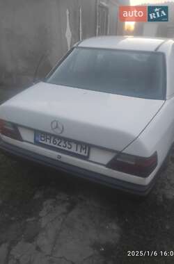 Седан Mercedes-Benz E-Class 1986 в Белгороде-Днестровском
