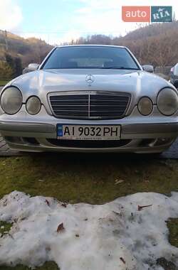 Седан Mercedes-Benz E-Class 2001 в Києві