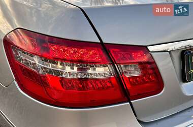 Седан Mercedes-Benz E-Class 2010 в 