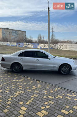 Седан Mercedes-Benz E-Class 2002 в Кривому Розі