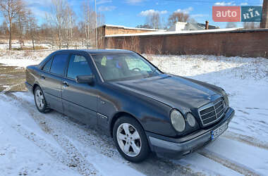 Седан Mercedes-Benz E-Class 1996 в Вижниці