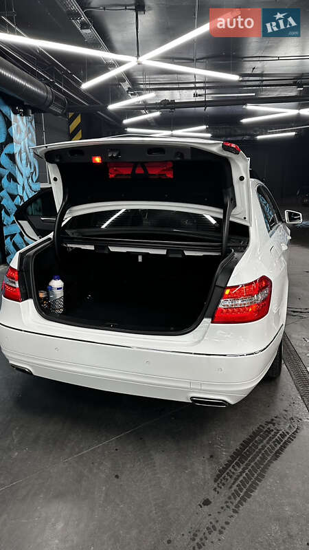 Седан Mercedes-Benz E-Class 2012 в Киеве фото 4 Седан Mercedes-Benz E-Class 2012 в Киеве