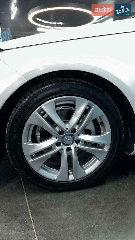Седан Mercedes-Benz E-Class 2012 в Киеве фото 9 Седан Mercedes-Benz E-Class 2012 в Киеве