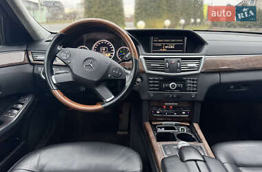 Седан Mercedes-Benz E-Class 2011 в Сарнах