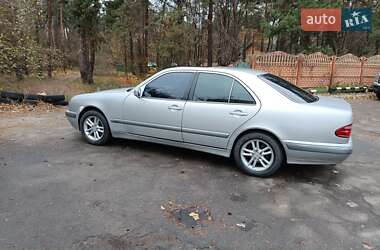 Седан Mercedes-Benz E-Class 2001 в Киеве