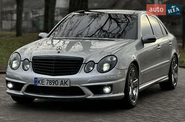 Седан Mercedes-Benz E-Class 2002 в Дніпрі